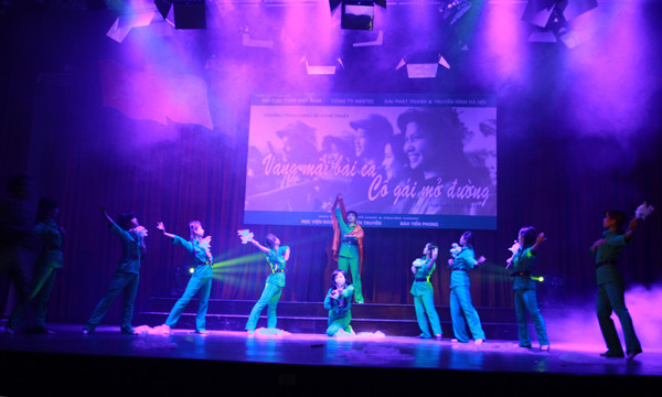 Họ đã trở thành tượng đài cho lý tưởng sống và tình yêu nước