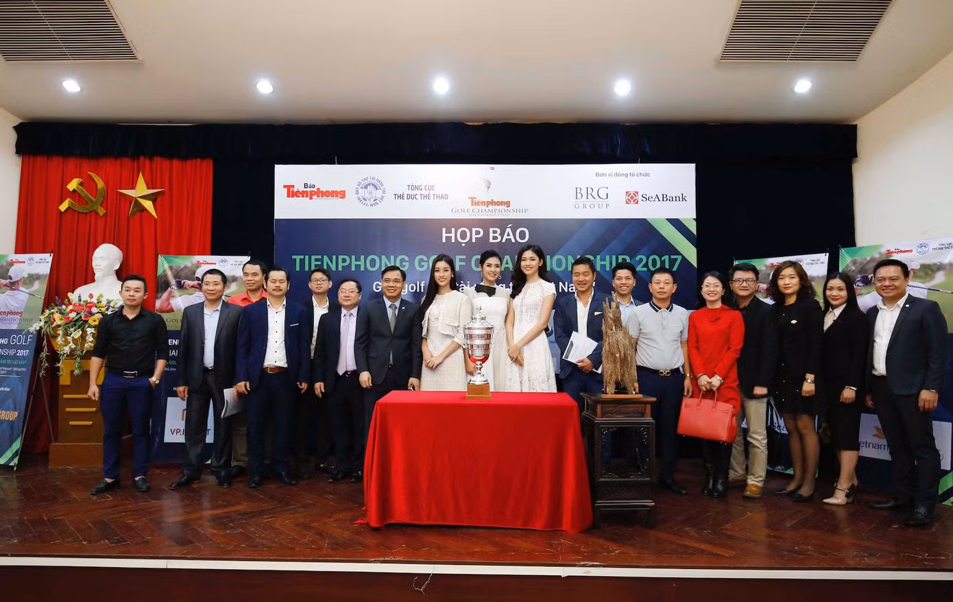 Hoa hậu khoe sắc tại Golf Tiền Phong Championship 2017 ảnh 13