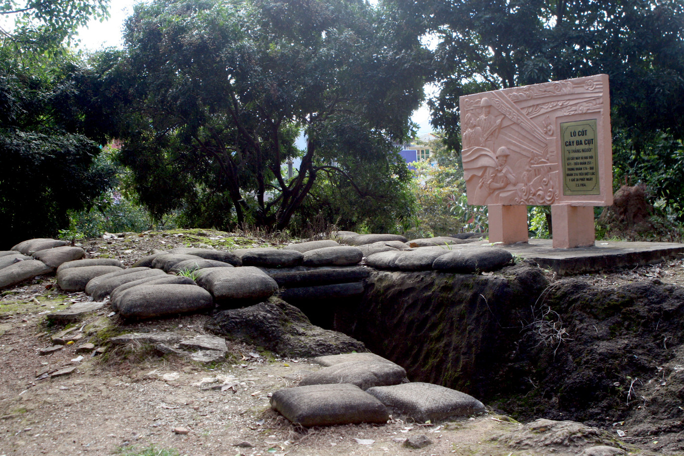 Hào chi viện lương thực của quân đội Pháp