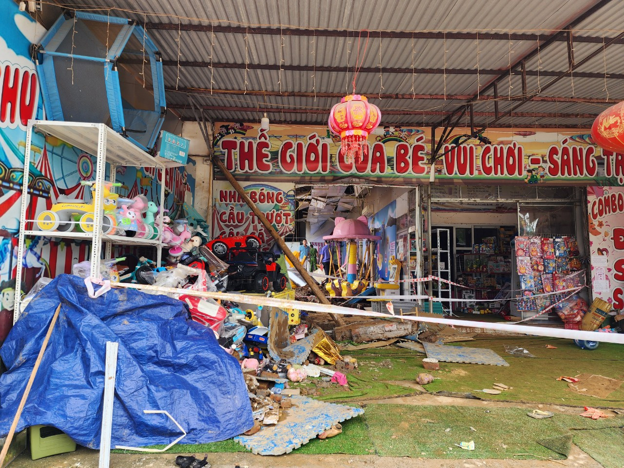 Khu vui chơi tại thôn 6 xã Ba Trại, nơi xảy ra vụ tai nạn Khu vui chơi tại thôn 6 xã Ba Trại, nơi xảy ra vụ tai nạn