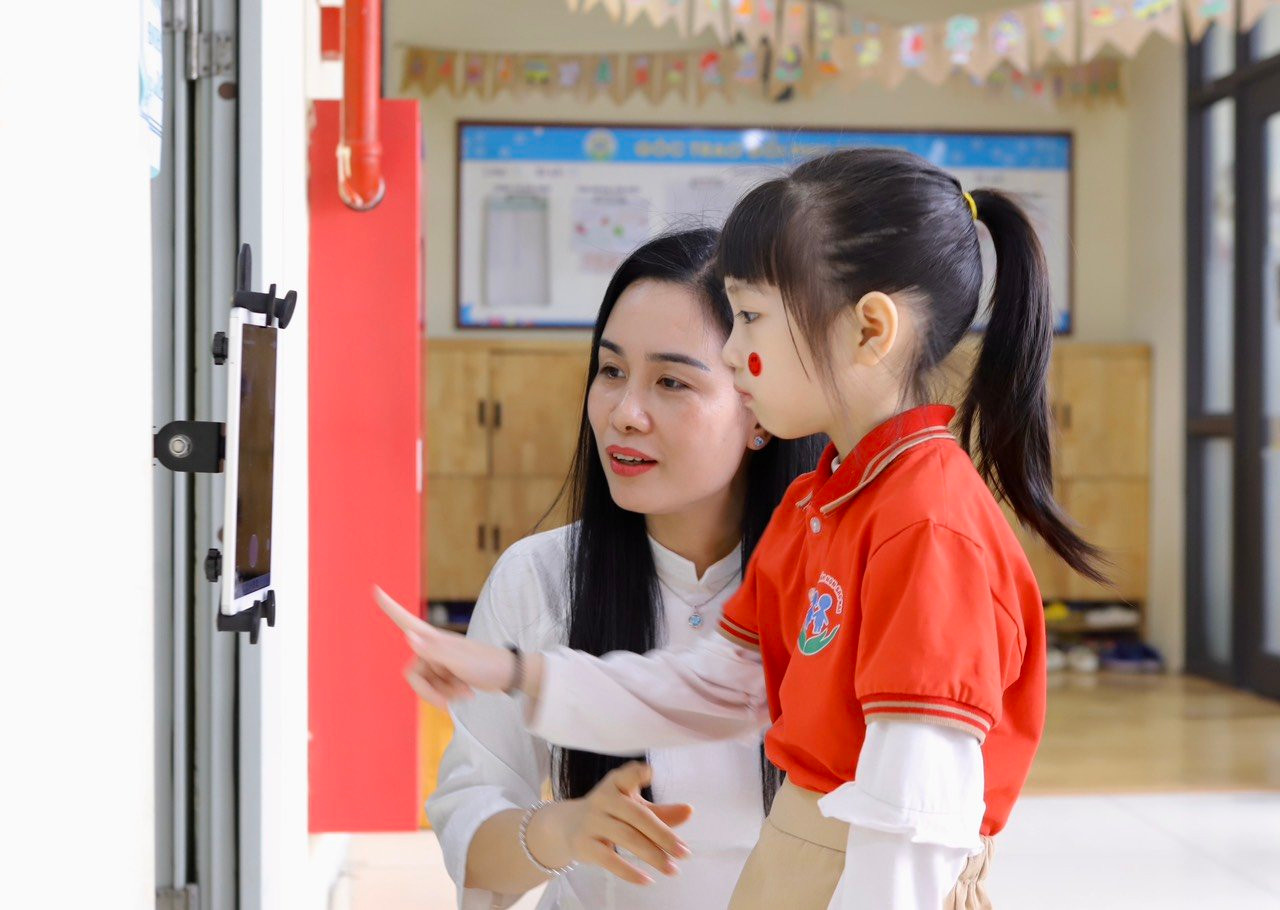 Các trường học quận Ba Đình ứng dụng công nghệ thông tin trong việc điểm danh Các trường học quận Ba Đình ứng dụng công nghệ thông tin trong việc điểm danh