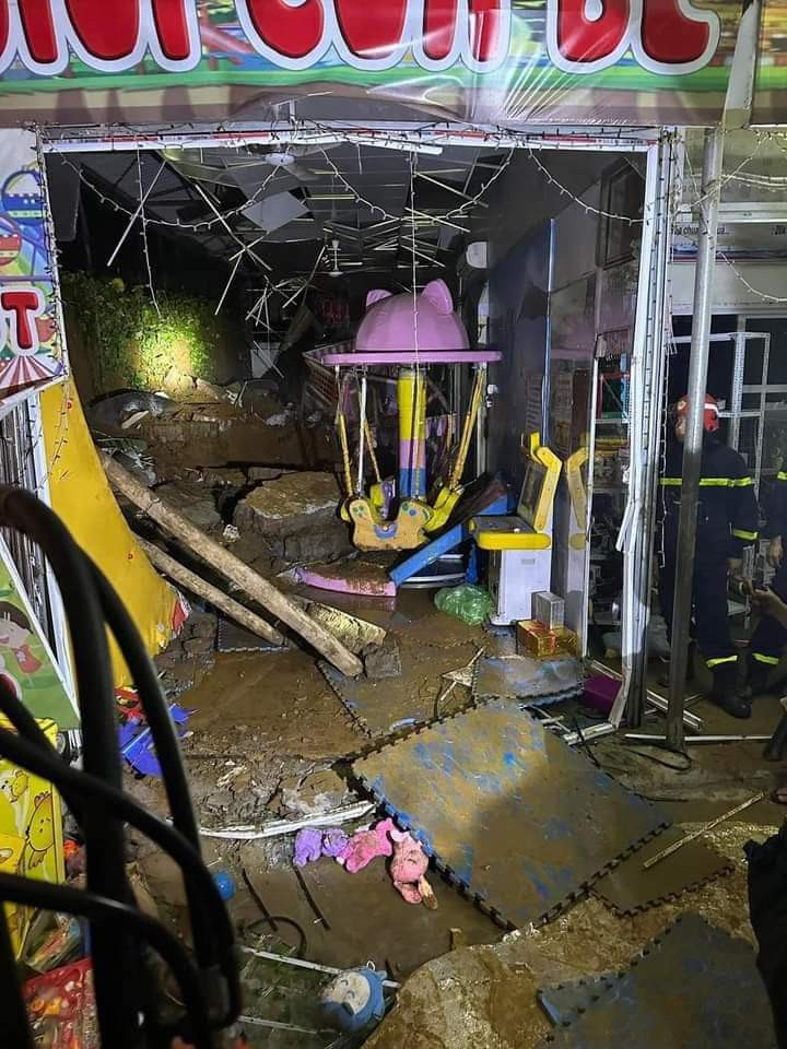 Hiện trường khu vui chơi Hiện trường khu vui chơi