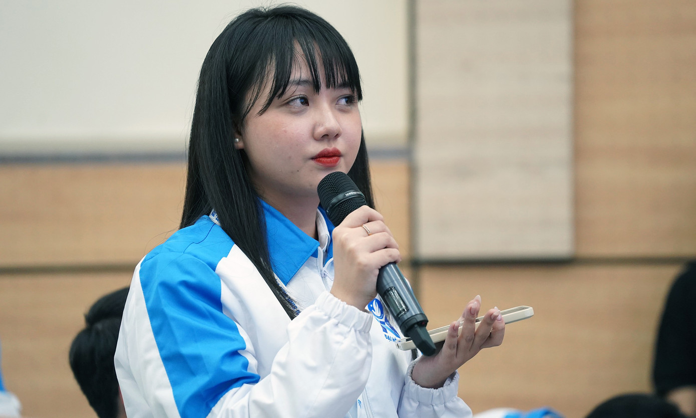 Đại biểu Nguyễn Thị Thanh Vân phát biểu ý kiến tại chương trình. Ảnh: Như Ý