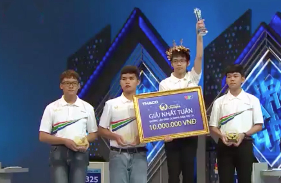 Lê Quang Huy giành vòng nguyệt quế trận tuần 2.