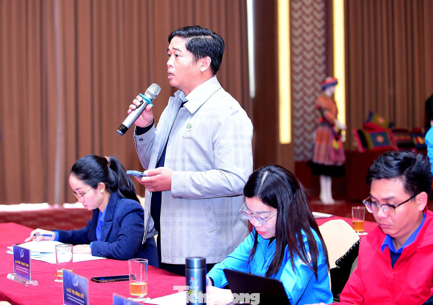 Các đại biểu phát biểu ý kiến thảo luận tại hội nghị. Ảnh: Xuân Tùng Các đại biểu phát biểu ý kiến thảo luận tại hội nghị. Ảnh: Xuân Tùng