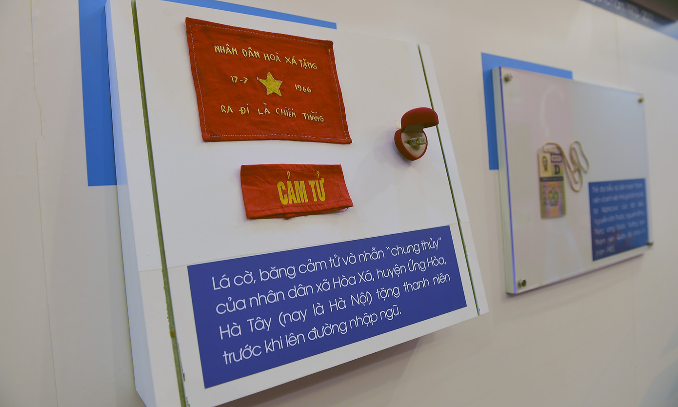 Triển lãm bao gồm các khu vực: Bức tường lịch sử; khu trưng bày vật phẩm; bức tường tương tác; trải nghiệm công nghệ hologram; gương sáng sinh viên tiêu biểu; bức tường lưu niệm. Tại mỗi khu vực là một trải nghiệm thú vị.