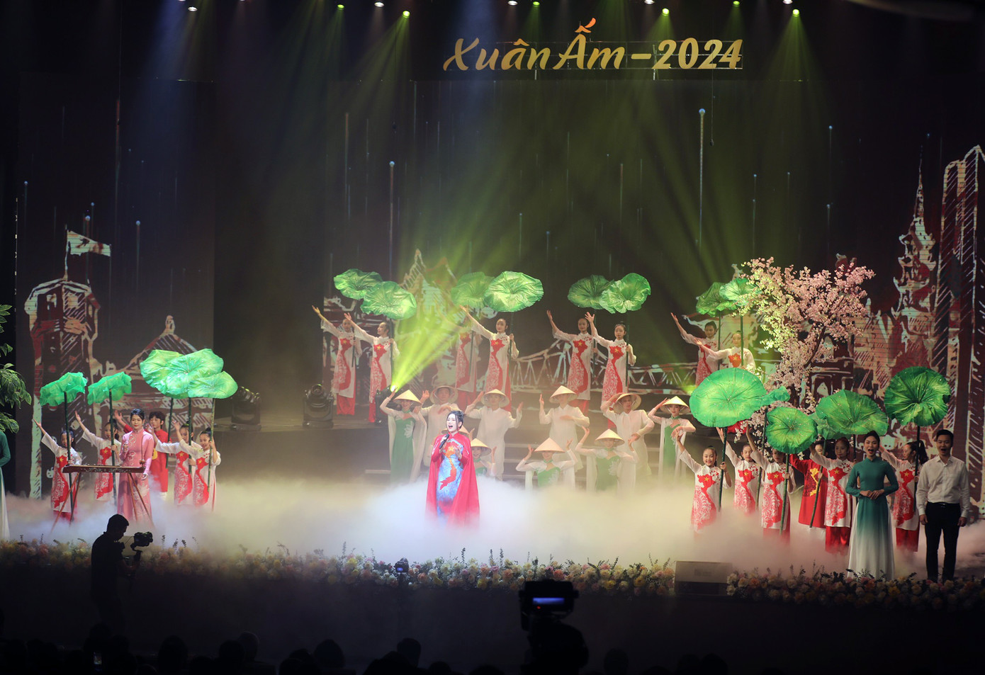 Nhiều tiết mục văn nghệ đặc sắc được biểu diễn trong chương trình. Ảnh: BTC Nhiều tiết mục văn nghệ đặc sắc được biểu diễn trong chương trình. Ảnh: BTC