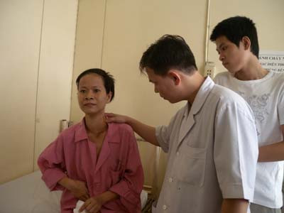 Ca mổ tái tạo thực quản thành công cho bệnh nhân 20 năm không ăn được tại BV Chợ Rẫy được các bác sĩ ngoại học việc tại đây đánh giá độc nhất vô nhị