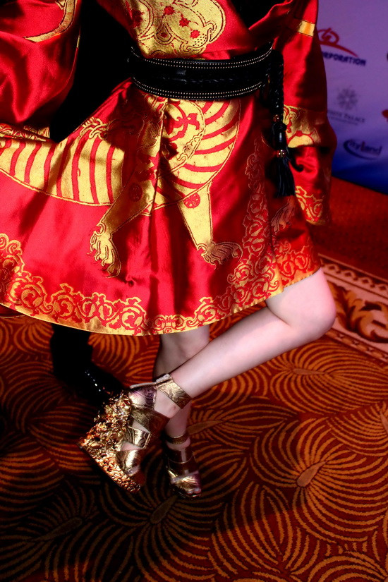 Ngoài chiếc váy có giá 