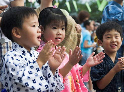 Ở Nhật, Ngày Quốc tế Thiếu nhi là ngày nghỉ toàn quốc, hay còn gọi là “Kodomo no Hi” được tổ chức vào ngày nào?