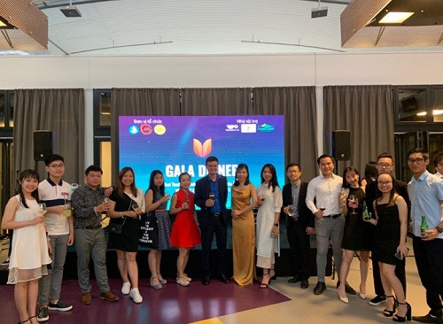 Sắc màu sinh viên Việt Nam tại Châu Âu ảnh 1