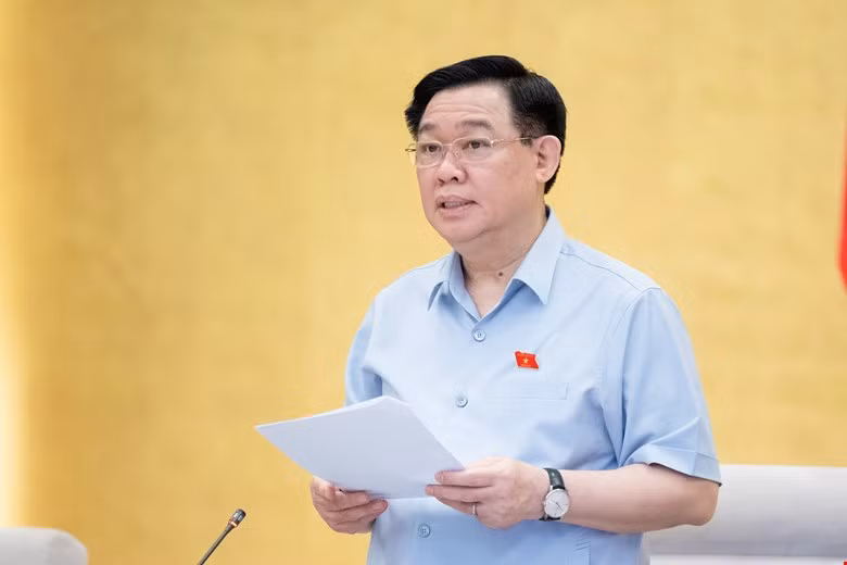 Chủ tịch Quốc hội Vương Đình Huệ phát biểu bế mạc phiên họp, chiều 23/4.
