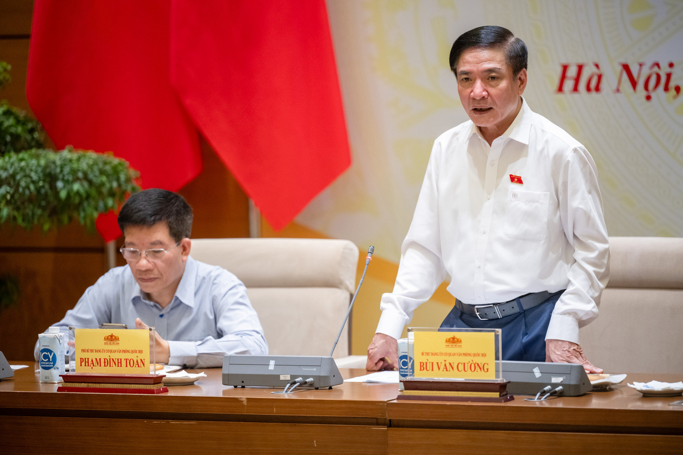 Tổng Thư ký Quốc hội Bùi Văn Cường phát biểu tại hội nghị. Ảnh: QH Tổng Thư ký Quốc hội Bùi Văn Cường phát biểu tại hội nghị. Ảnh: QH