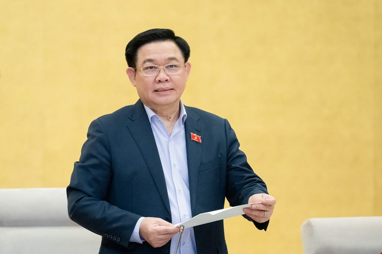 Chủ tịch Quốc hội Vương Đình Huệ phát biểu tại Phiên họp Ủy ban Thường vụ Quốc hội. Ảnh QH