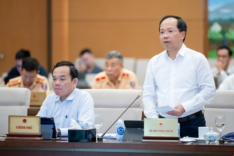 Các đại biểu tham dự phiên họp Ủy ban Thường vụ Quốc hội. (Ảnh: Quốc Hội)