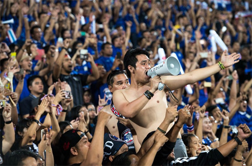 Kiatisuk: 'Xây đội tuyển Thái Lan khó, chứ phá thì dễ lắm' ảnh 3