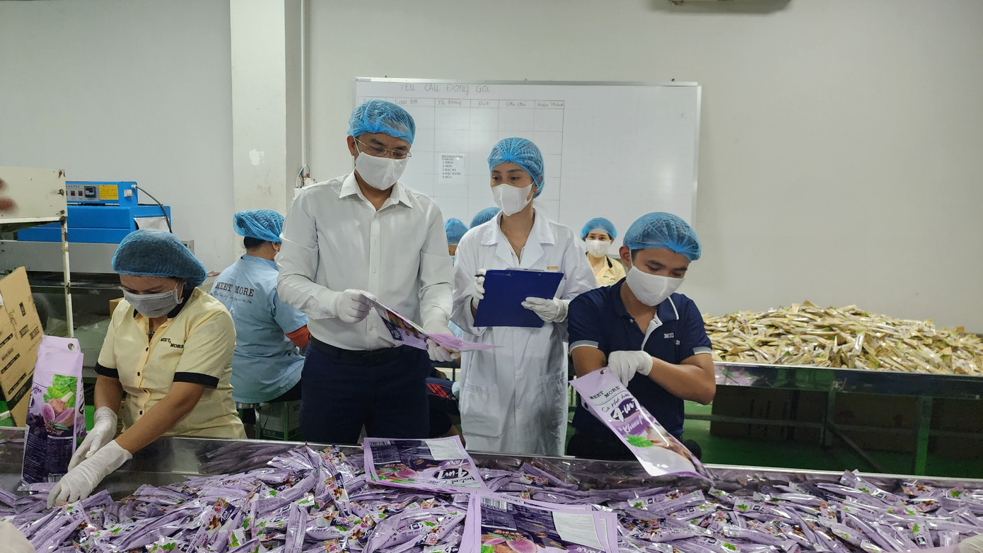 Nhiều doanh nghiệp mong lãi suất vay giảm thêm để dễ dàng tiếp cận vốn ngân hàng. Nhiều doanh nghiệp mong lãi suất vay giảm thêm để dễ dàng tiếp cận vốn ngân hàng.