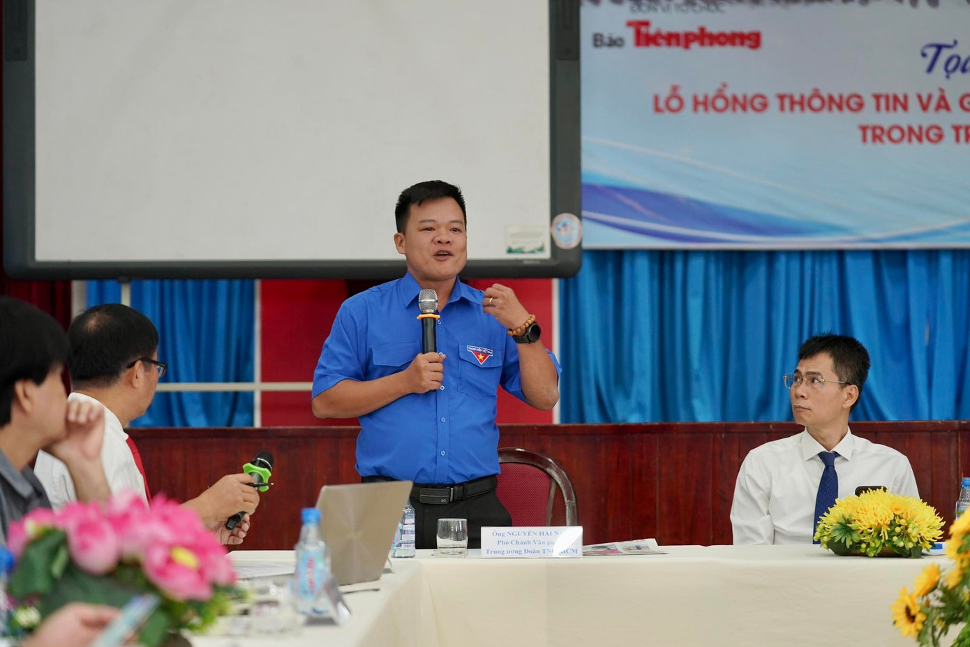 Anh Nguyễn Hải Nam, Phó Chánh văn phòng Trung ương Đoàn chia sẻ tại toạ đàm.