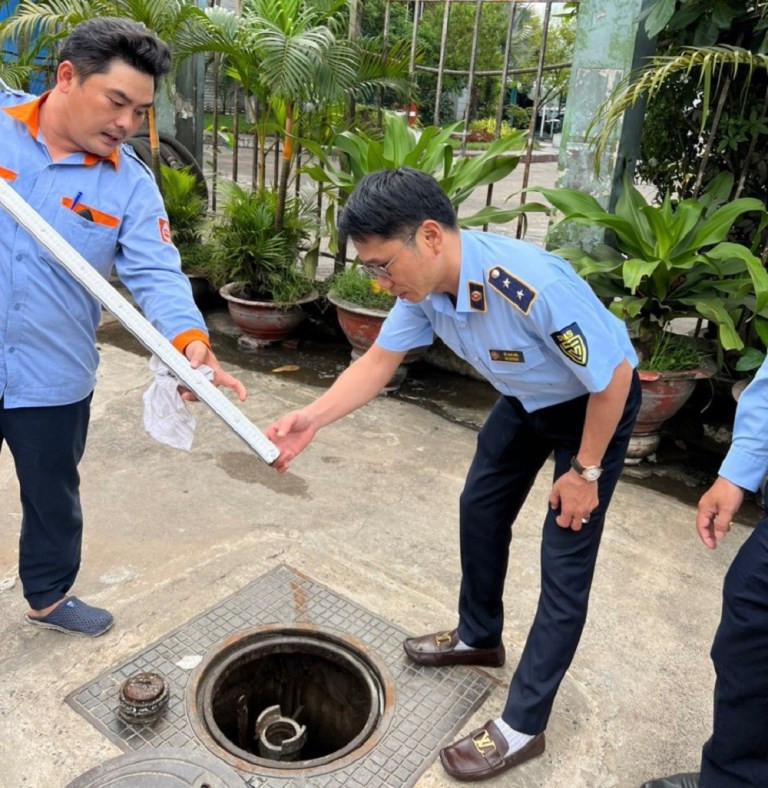 Nếu phát hiện cây xăng vi phạm, Cục QLTT TPHCM sẽ xử lý theo quy định (ảnh: Cục QLTT). Nếu phát hiện cây xăng vi phạm, Cục QLTT TPHCM sẽ xử lý theo quy định (ảnh: Cục QLTT).