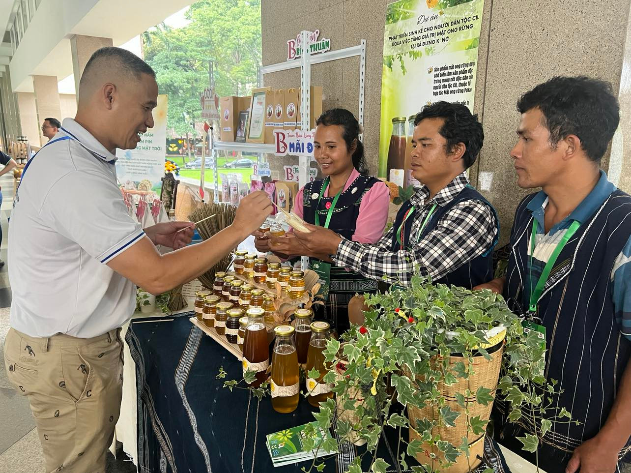 Dự án của nhóm bạn người dân tộc Cill (Lâm Đồng) được đánh giá cao.