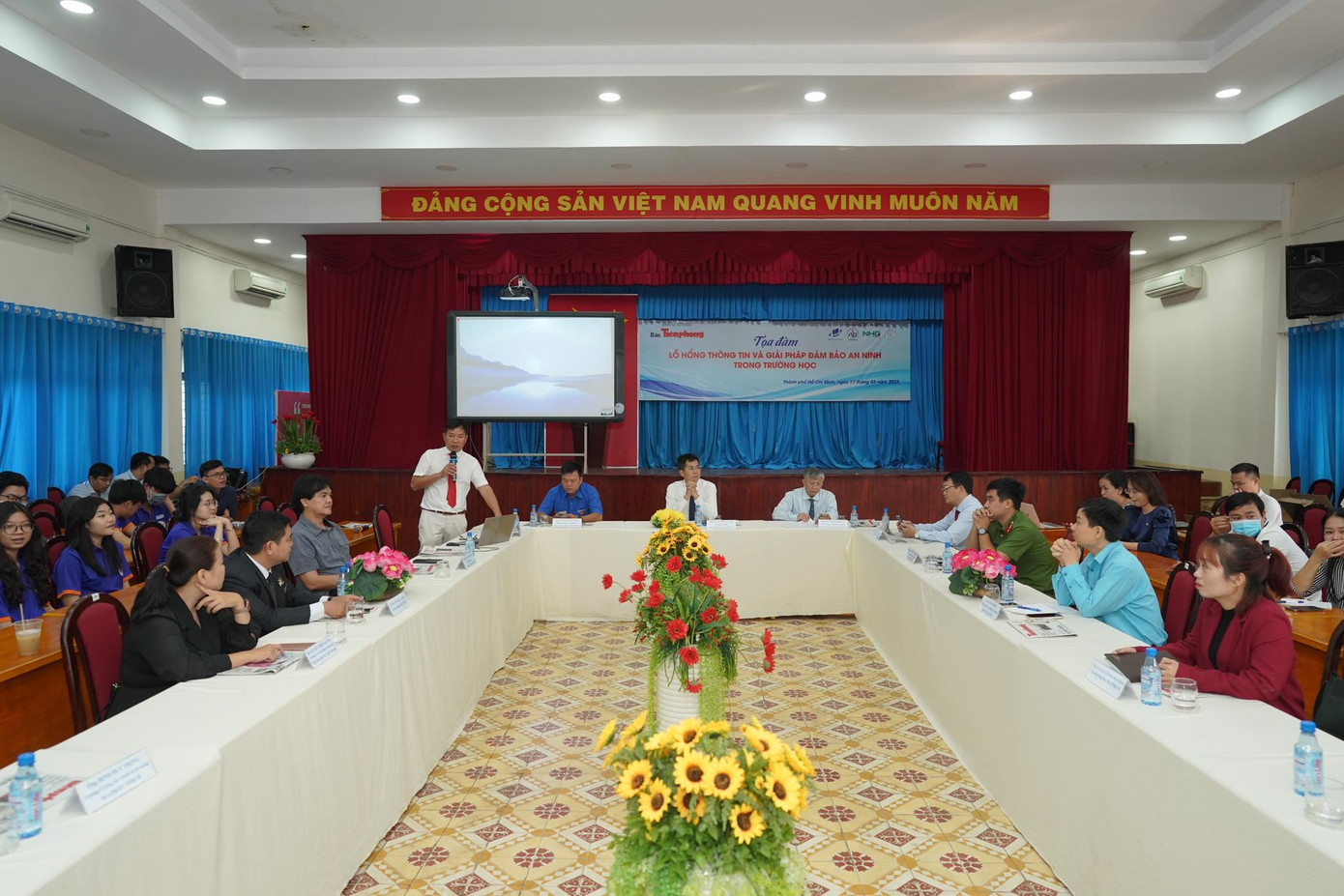 Quang cảnh tọa đàm Quang cảnh tọa đàm