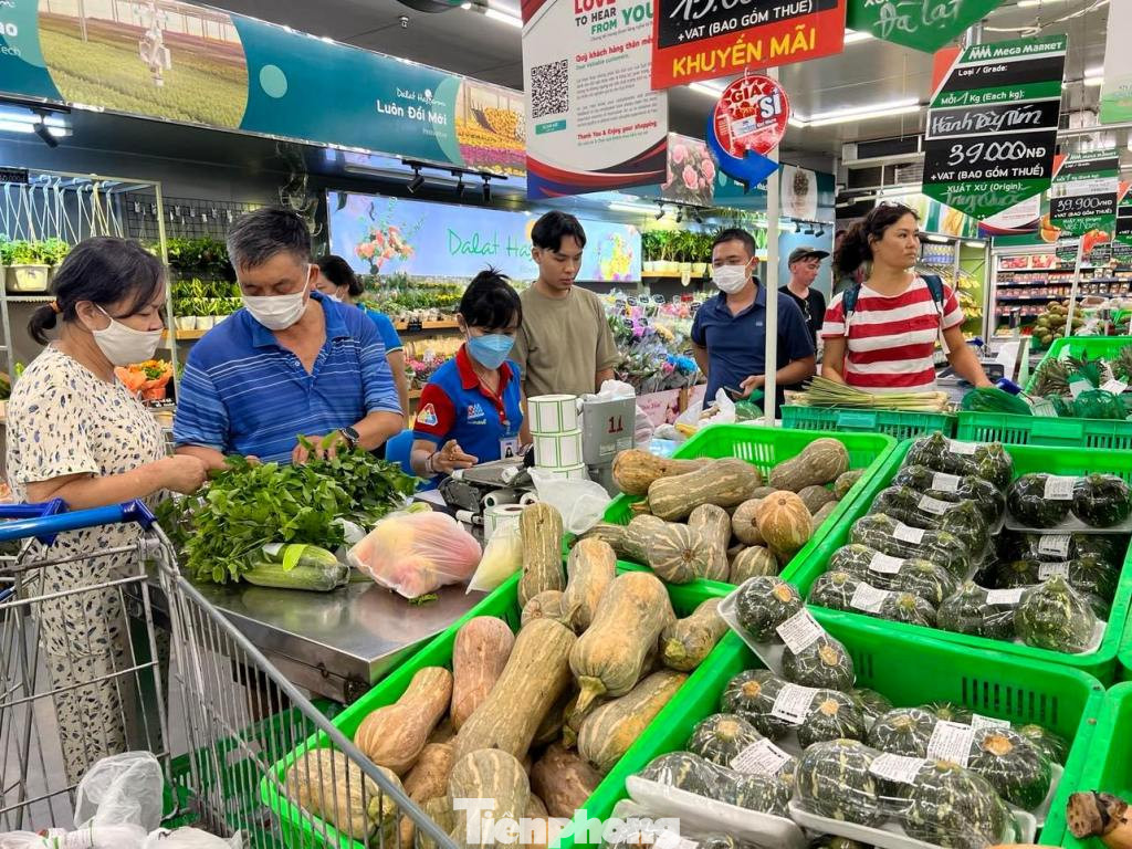 Hội chợ xuất khẩu có sự tham gia của các siêu thị, kênh giúp DN đưa hàng ra thị trường thế giới.