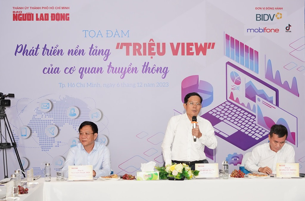 Các đại biểu, cơ quan báo chí bàn tìm giải pháp phát triển mạng xã hội hiệu quả.