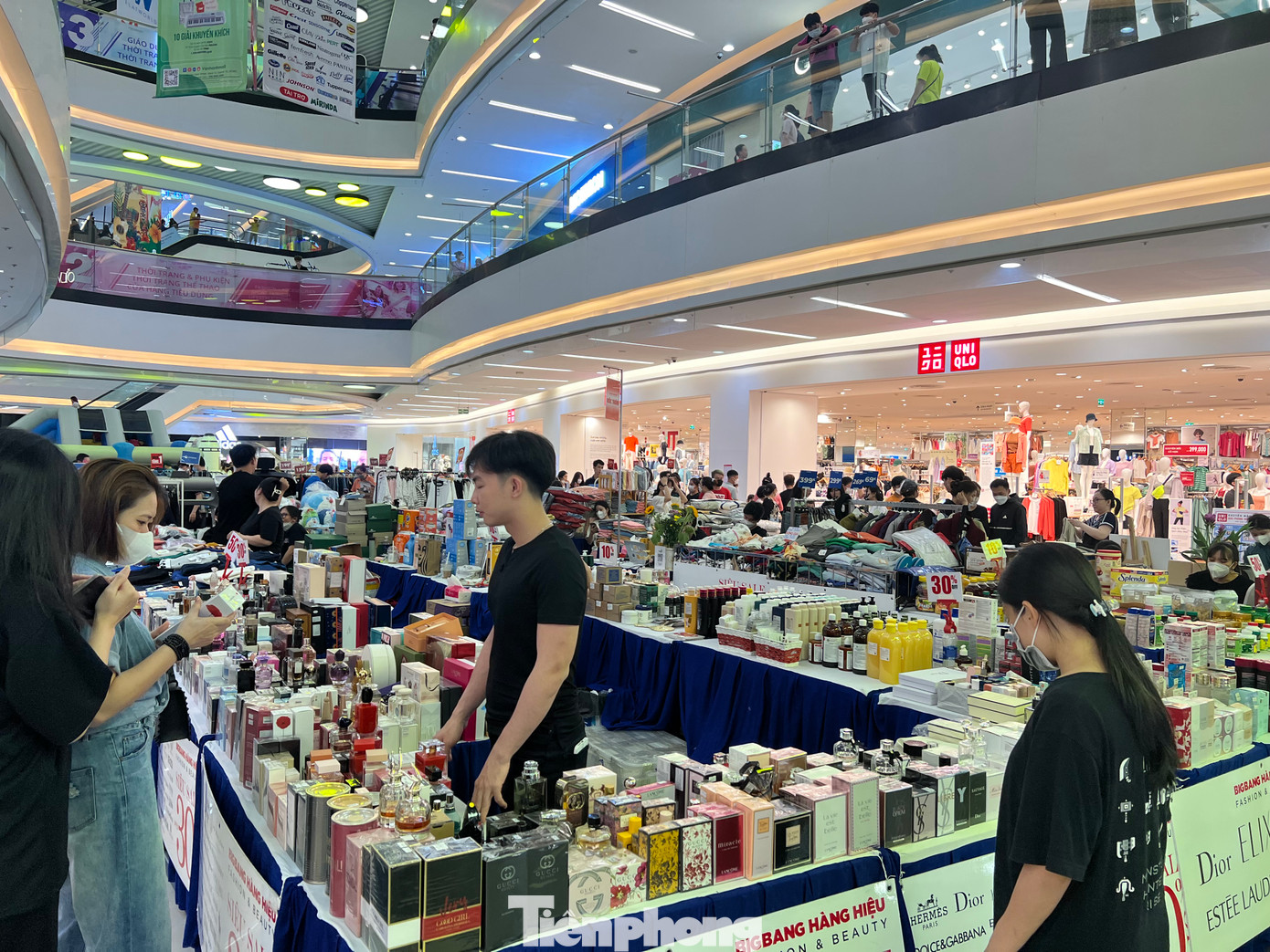 Mỹ phẩm có nhiều chương trình giảm giá hấp dẫn Mỹ phẩm có nhiều chương trình giảm giá hấp dẫn