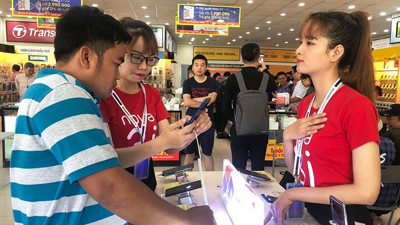 Thế Giới Di Động khẳng định không sa thải nhân viên, chỉ biến động tự nhiên 9.000 người trong 6 tháng.