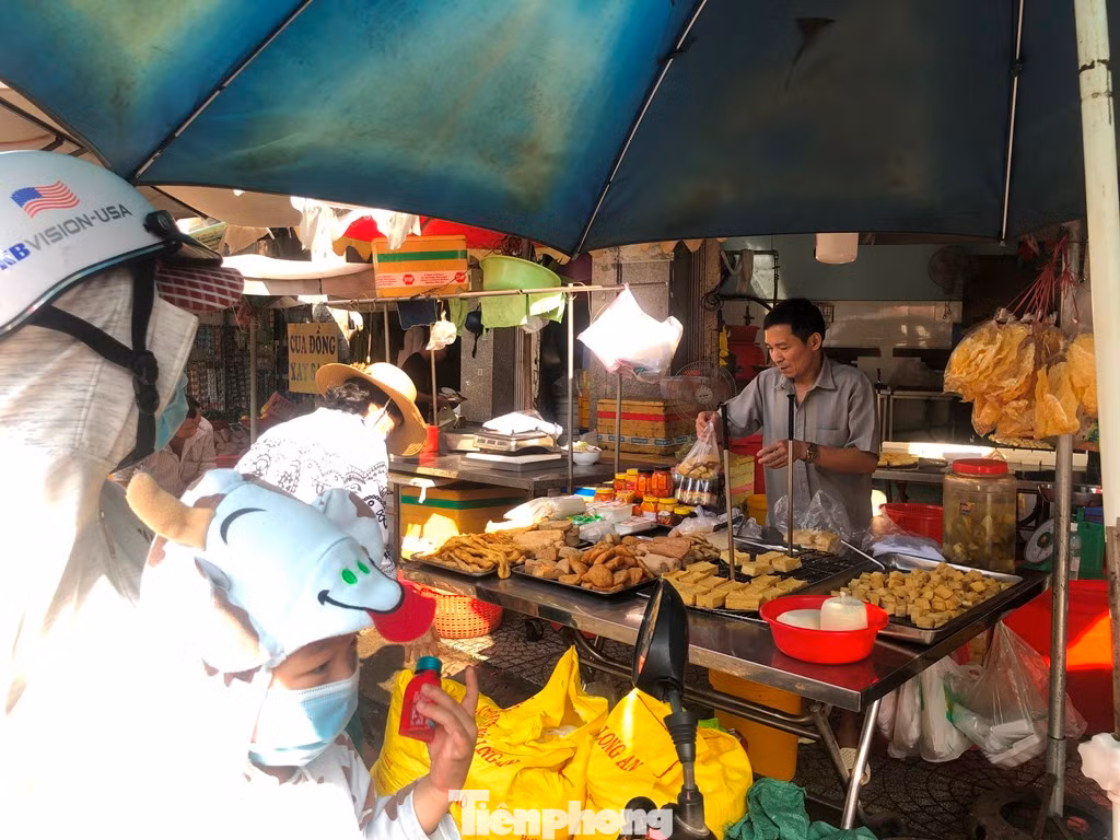 Đậu hũ đắt như tôm tươi trong ngày rằm tháng Giêng