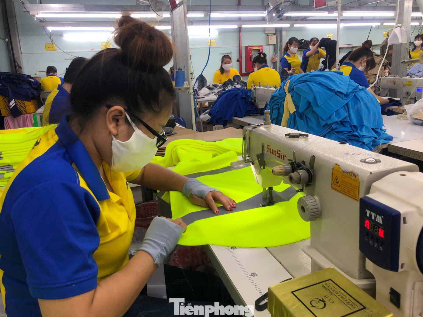 Ngành dệt may gặp nhiều khó khăn khi đơn hàng sụt giảm.