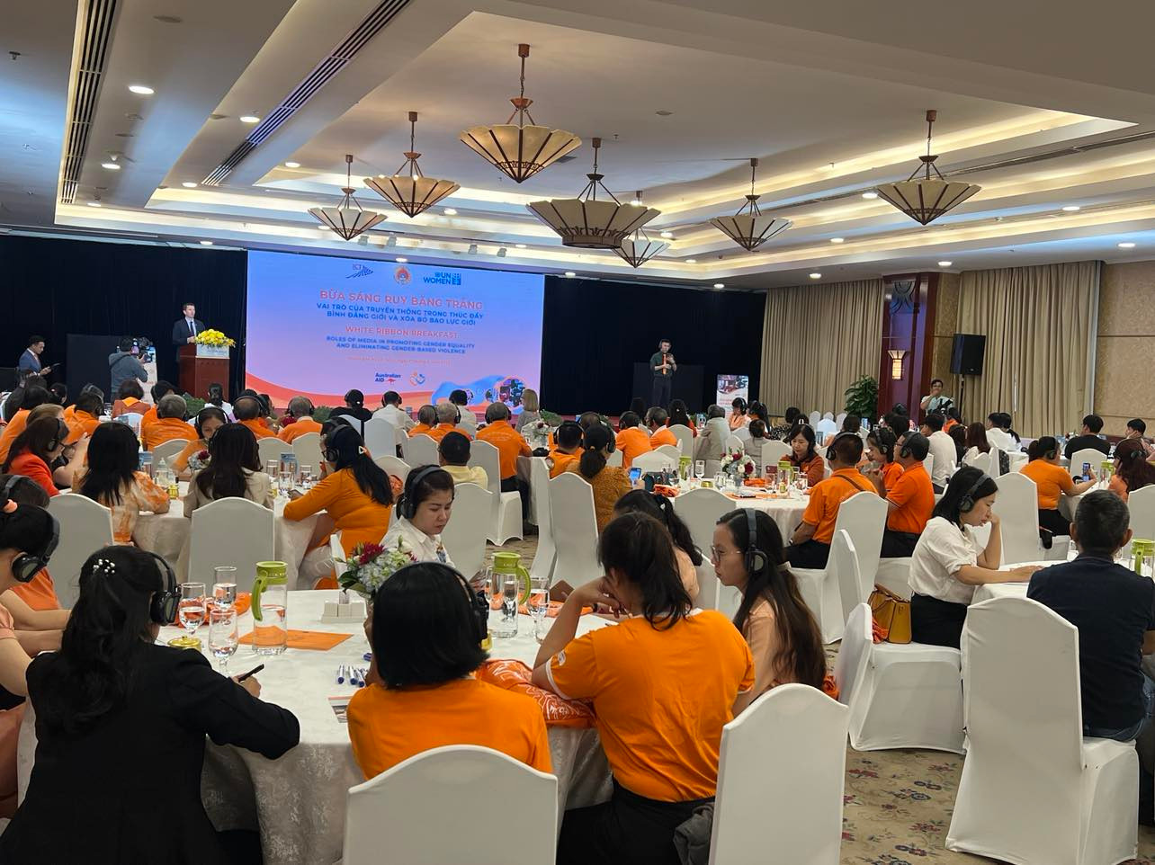 Chương trình thu hút rất đông đại biểu tham gia