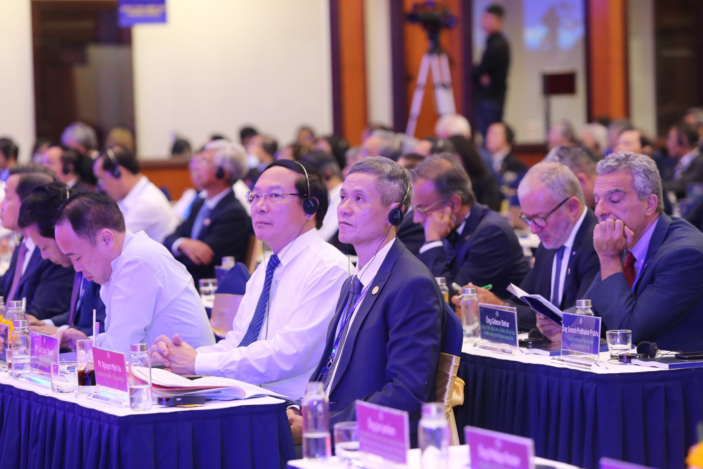 Các đại biểu trong nước và quốc tế tham dự Diễn đàn kinh tế TPHCM năm 2023. Các đại biểu trong nước và quốc tế tham dự Diễn đàn kinh tế TPHCM năm 2023.