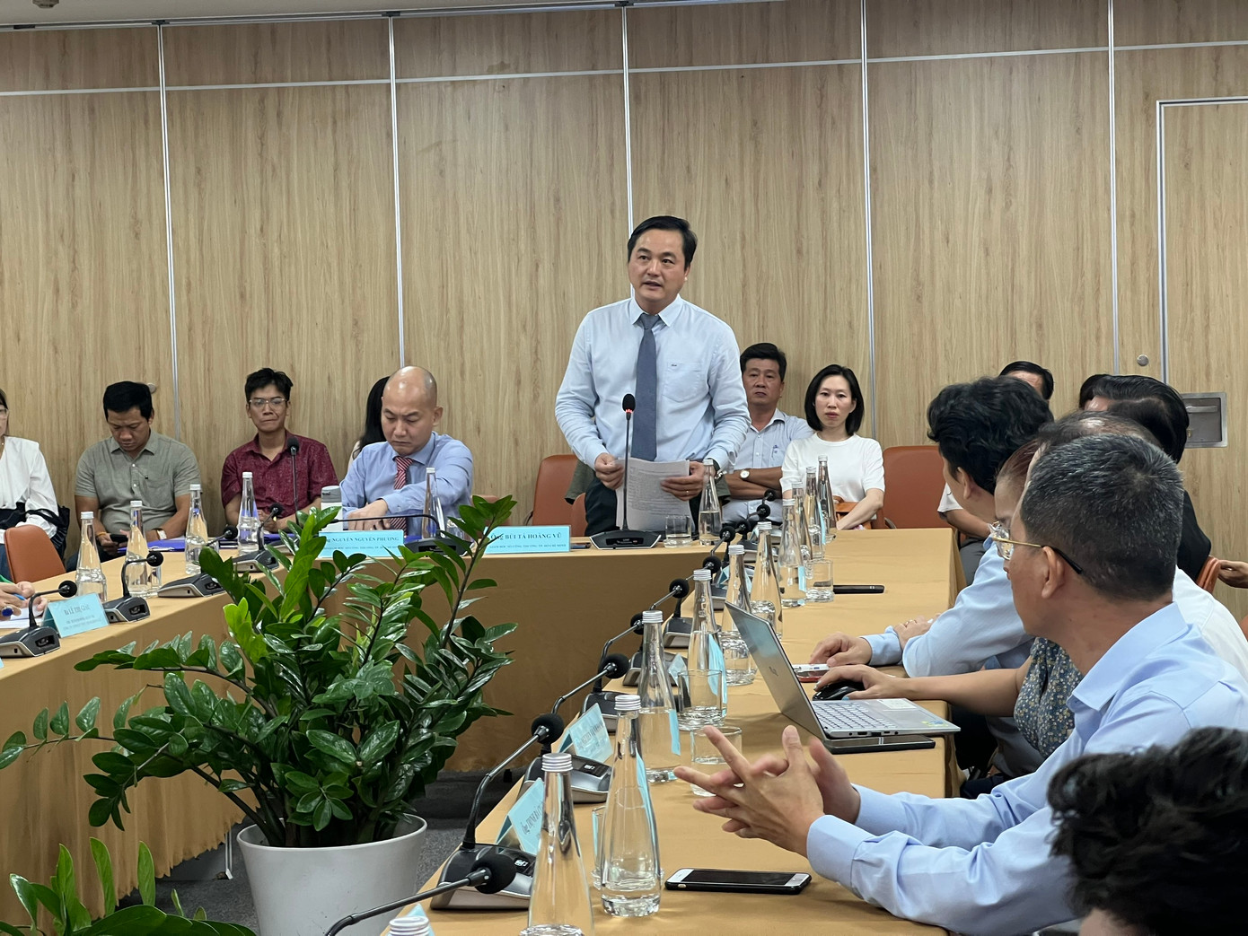 Quang cảnh họp báo.