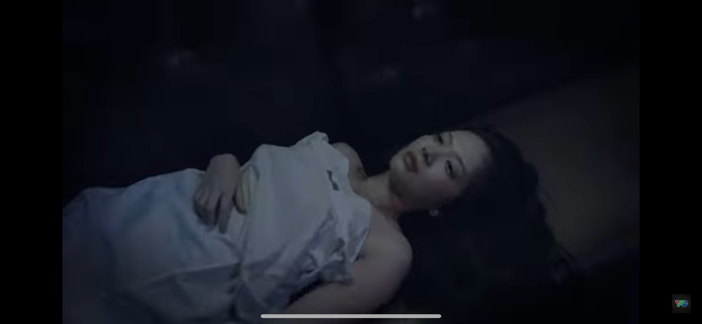 Hình ảnh hé lộ quá khứ đau buồn của Vân (Ngọc Huyền). Hình ảnh hé lộ quá khứ đau buồn của Vân (Ngọc Huyền).