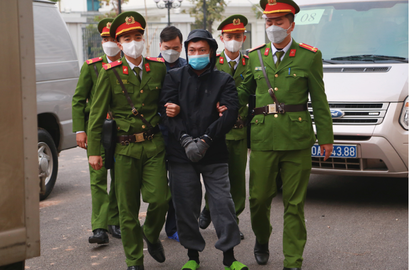 Hai cựu lãnh đạo Đồng Nai là Trần Đình Thành (Bí thư) và Đinh Quốc Thái (chủ tịch) mỗi người nhận hối lộ hơn 14 tỷ đồng.