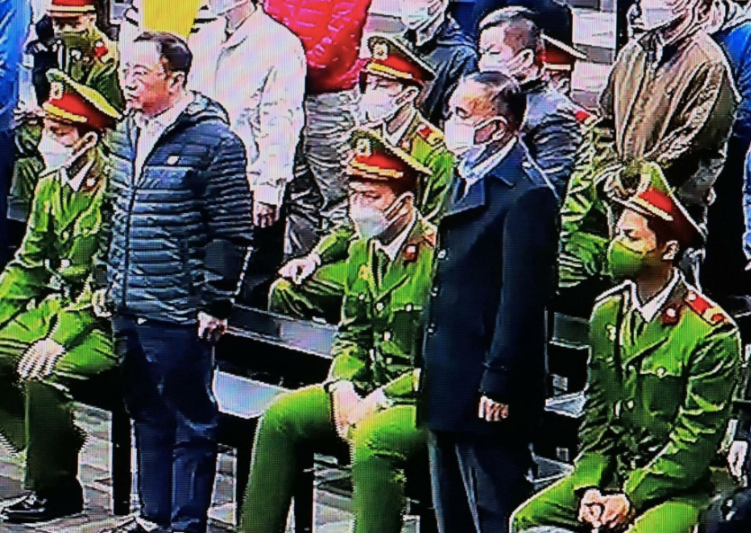 Hai cựu Bí thư và Chủ tịch Đồng Nai tại tòa.