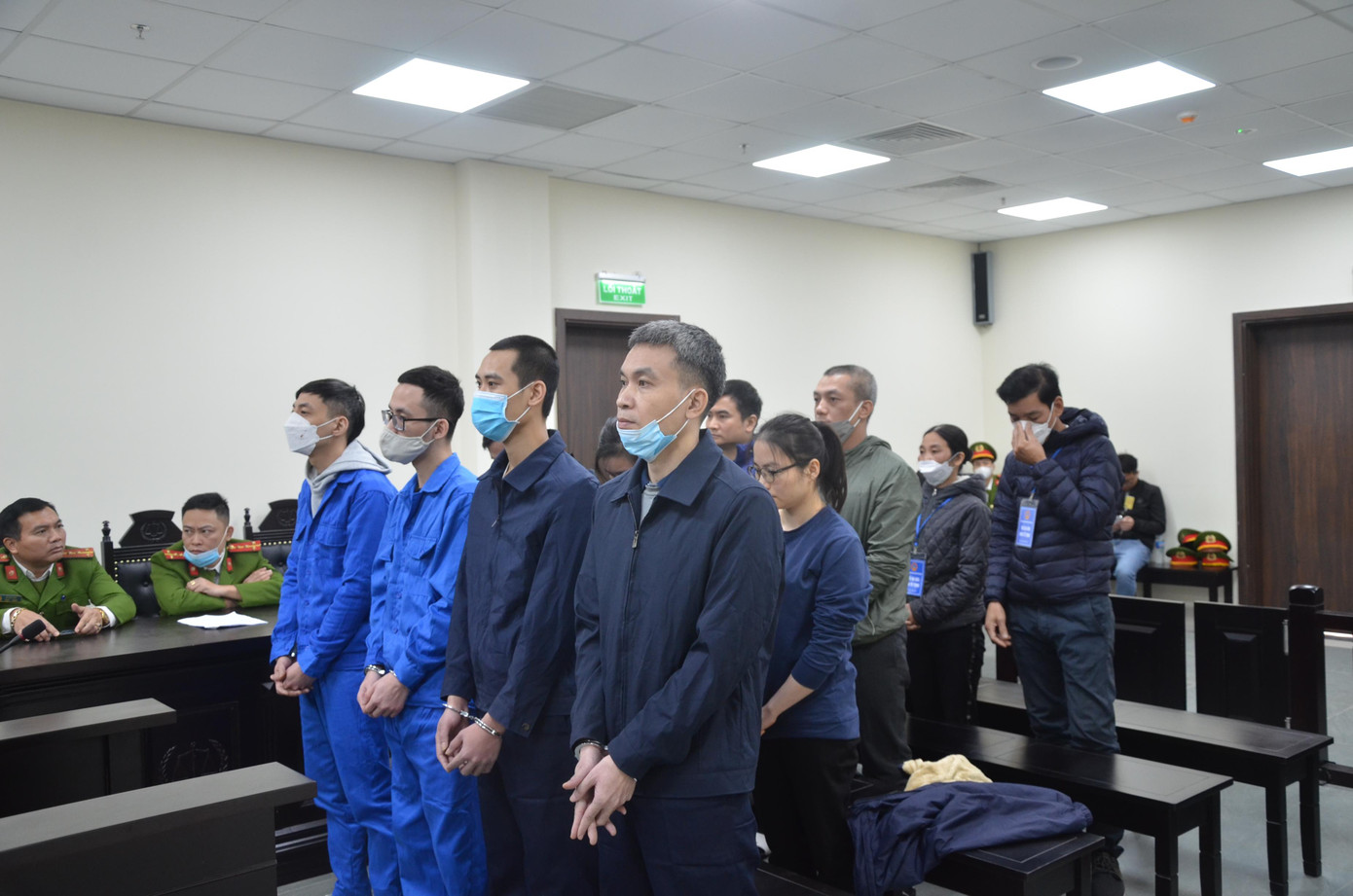 Nhóm bị cáo tại tòa. Nhóm bị cáo tại tòa.