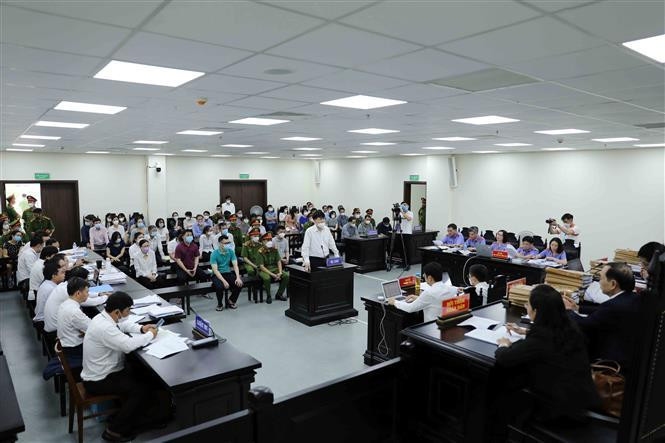 Toàn cảnh phiên xét xử cựu thứ trưởng Trương Quốc Cường cùng nhóm đồng phạm.