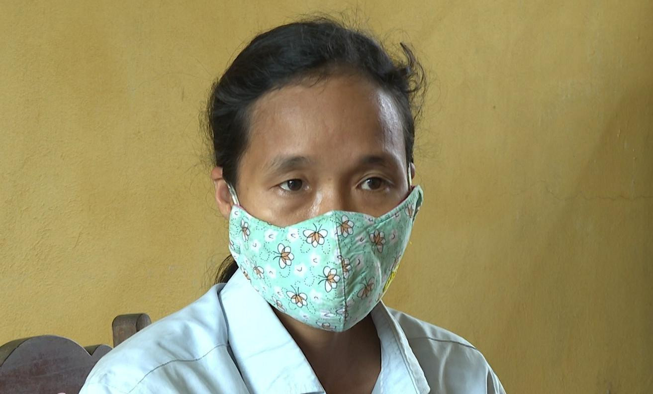 Lê Thị Xuân tại cơ quan công an. Lê Thị Xuân tại cơ quan công an.