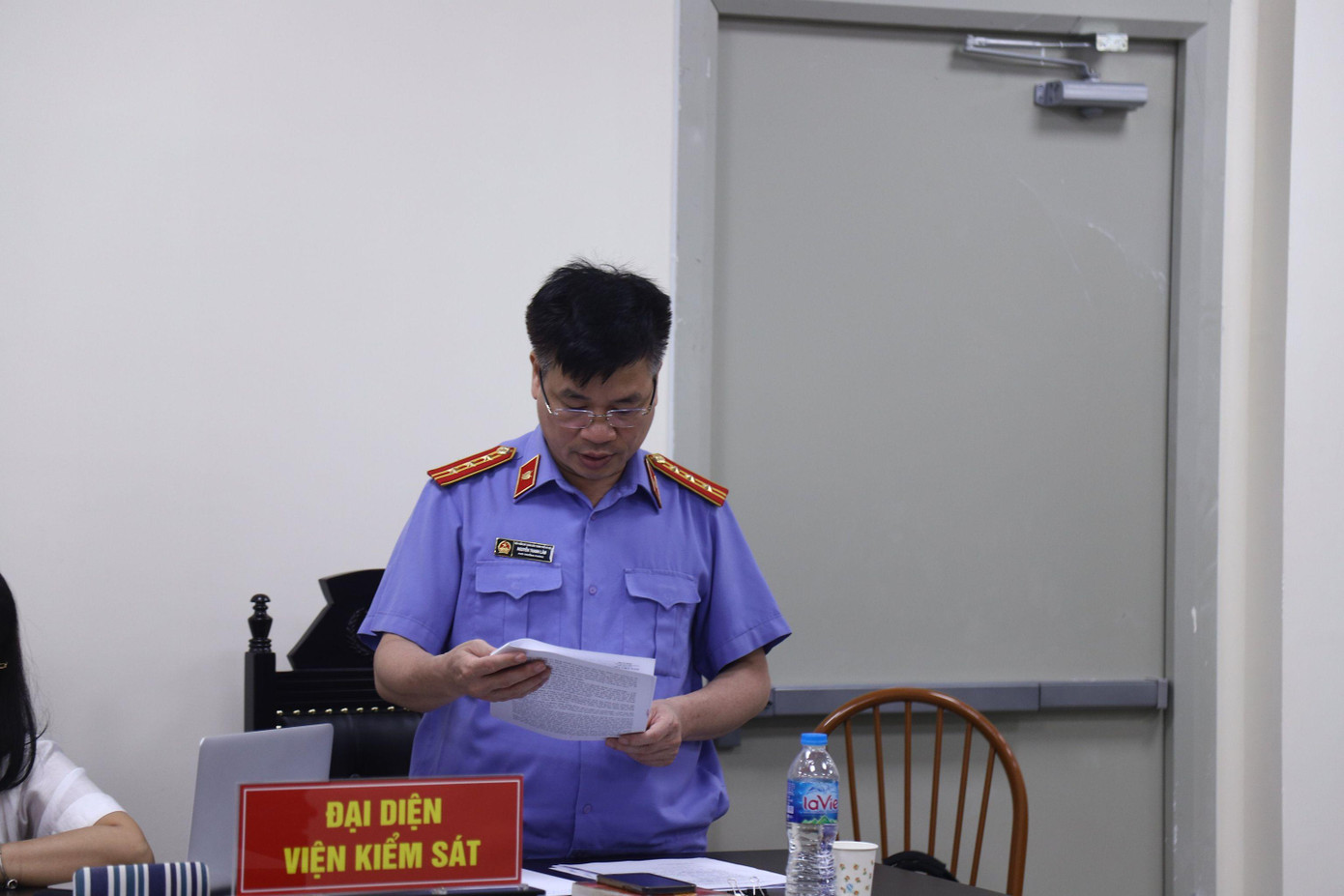 Đại diện Viện KSND TP Hà Nội nêu quan điểm luận tội.