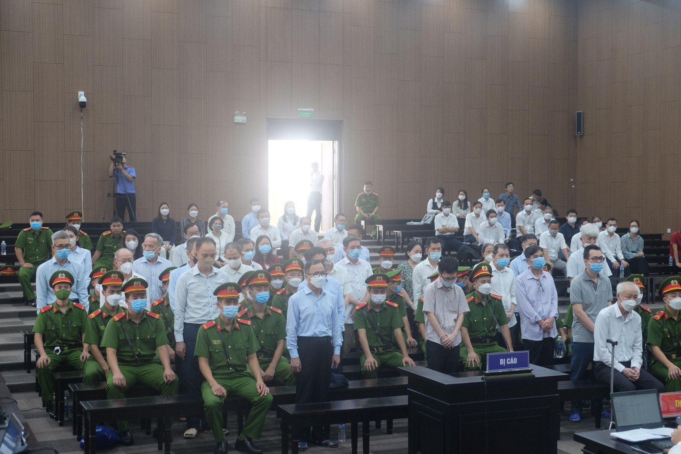 Nhóm bị cáo tại tòa. Nhóm bị cáo tại tòa.