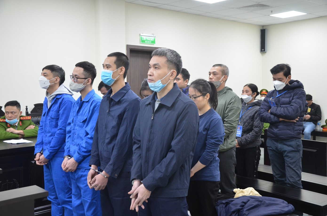 Nhóm bị cáo tại tòa. Nhóm bị cáo tại tòa.