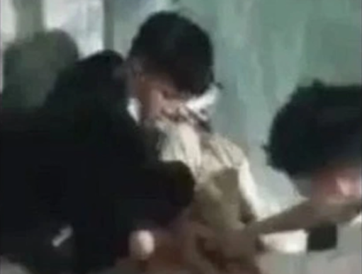 Luật sư cho rằng, cơ quan điều tra cần làm rõ thêm hành vi ghi hình và phát tán video nhạy cảm lên mạng xã hội. Luật sư cho rằng, cơ quan điều tra cần làm rõ thêm hành vi ghi hình và phát tán video nhạy cảm lên mạng xã hội.