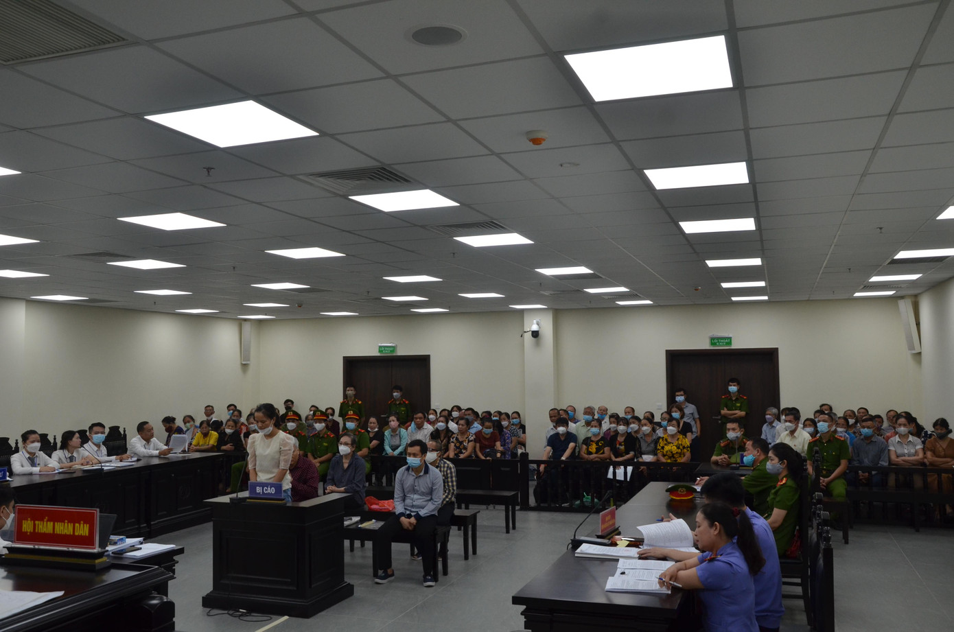 Nhiều bị hại trong vụ án có mặt tại phiên xử. Nhiều bị hại trong vụ án có mặt tại phiên xử.