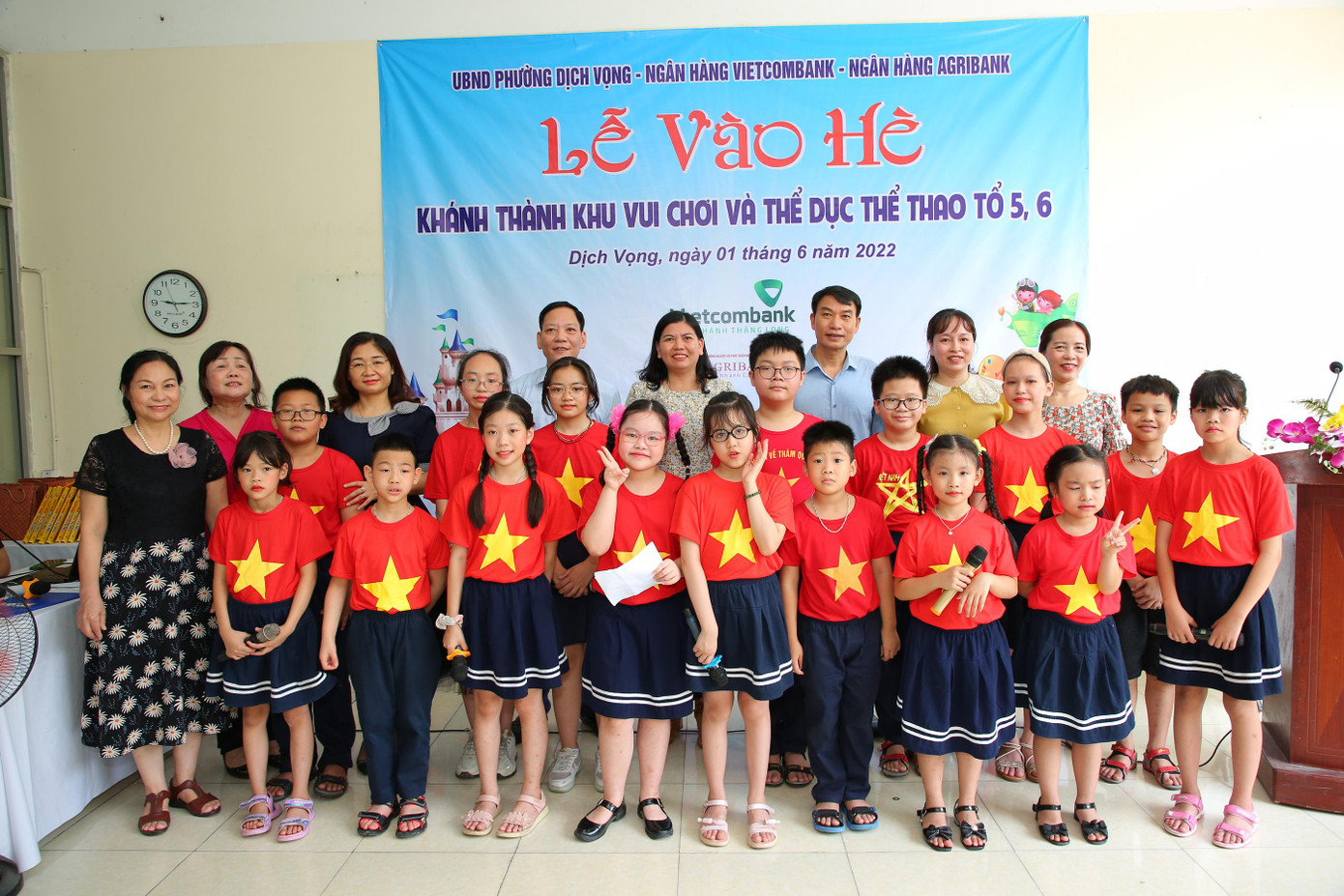 Lễ vào hè của các cháu thiếu nhi tổ 5, 6, phường Dịch Vọng