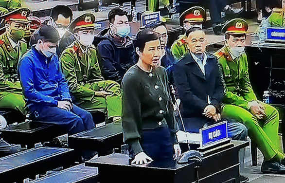 Bị cáo Nga khai tại tòa Bị cáo Nga khai tại tòa