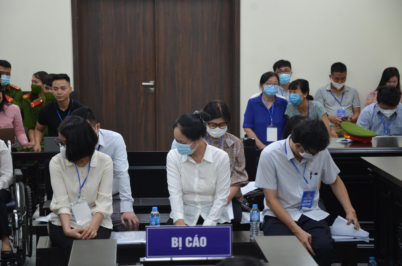 Nhóm bị cáo tại tòa. Nhóm bị cáo tại tòa.