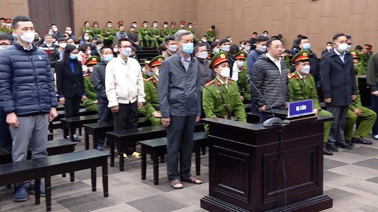 Nhóm bị cáo tại tòa.