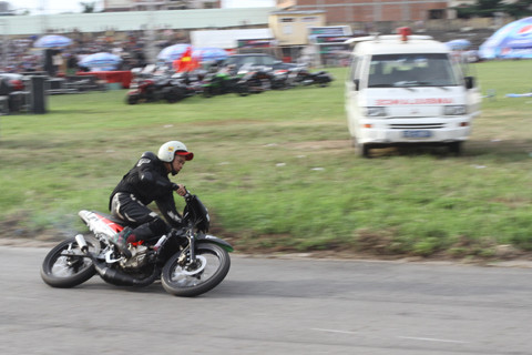 Xe cấp cứu luôn đồng hành tại giải đua xe